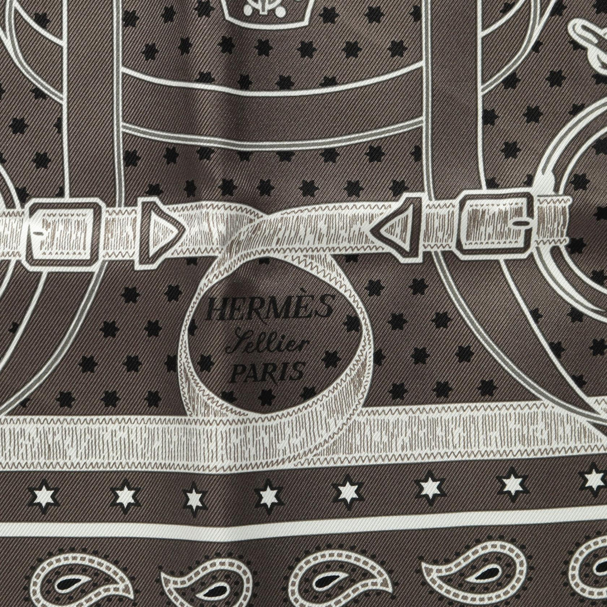 Hermès Eperon d'Or · Silk Carré 70