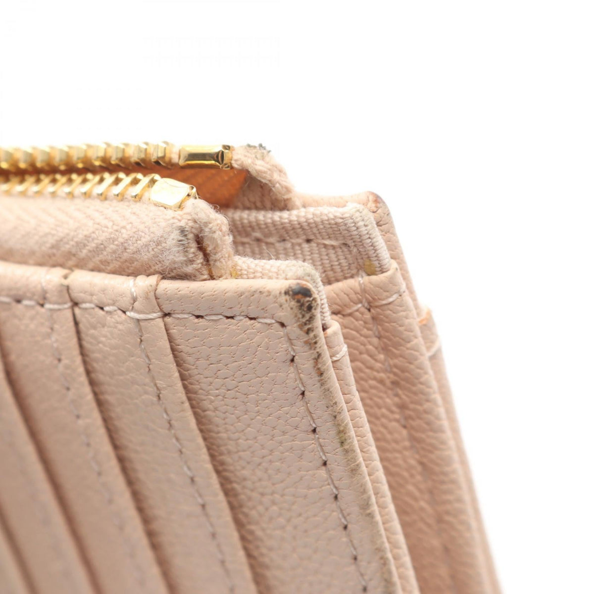 Chanel CC Zip Card Case · Leather