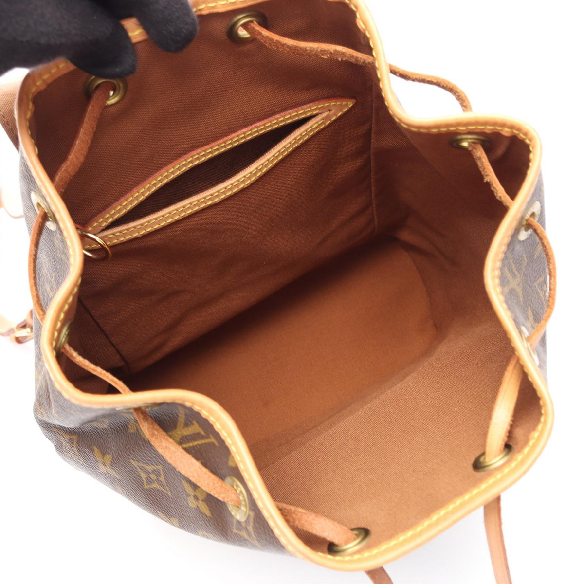 Louis Vuitton Montsouris MM · Monogram