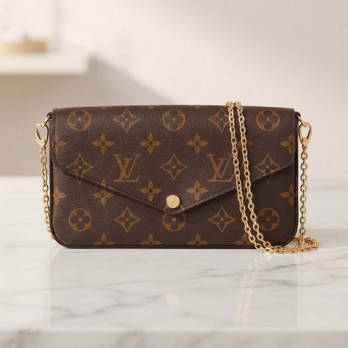 Louis Vuitton Pochette Félicie · Monogram