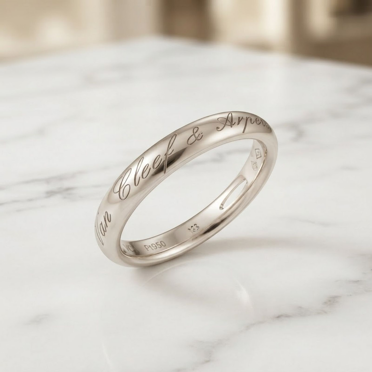 Van Cleef & Arpels Tendrement · Platinum
