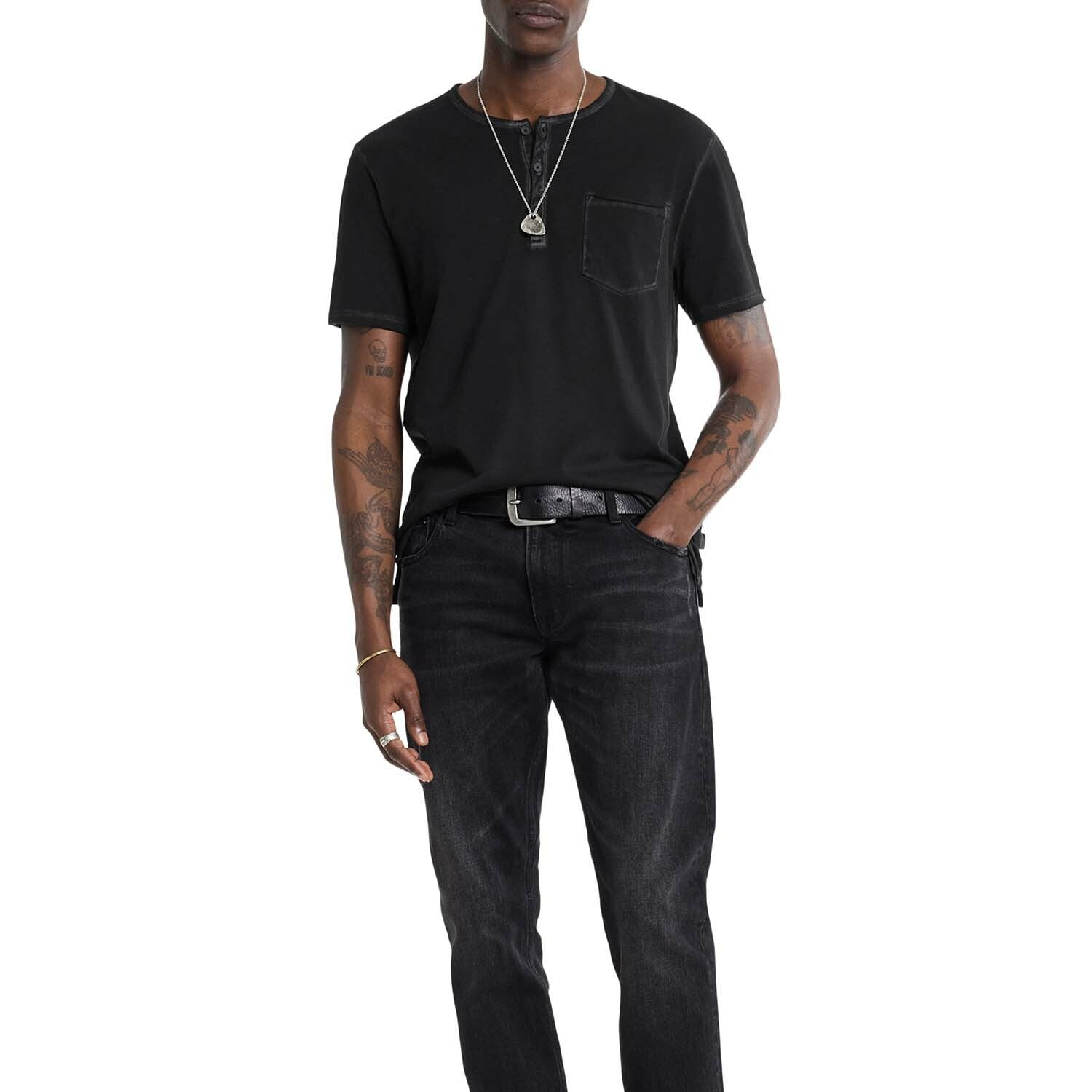 Rex Henley // Black