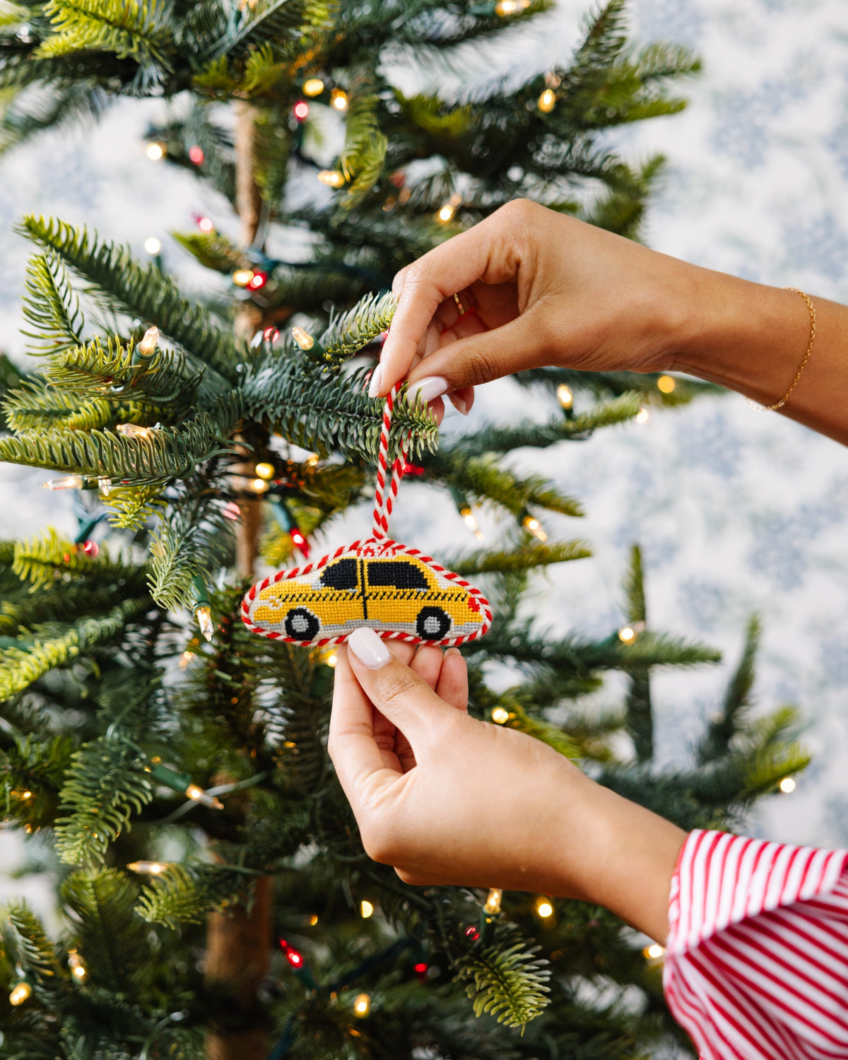 Needlepoint Icon Ornament - Taxi Cab