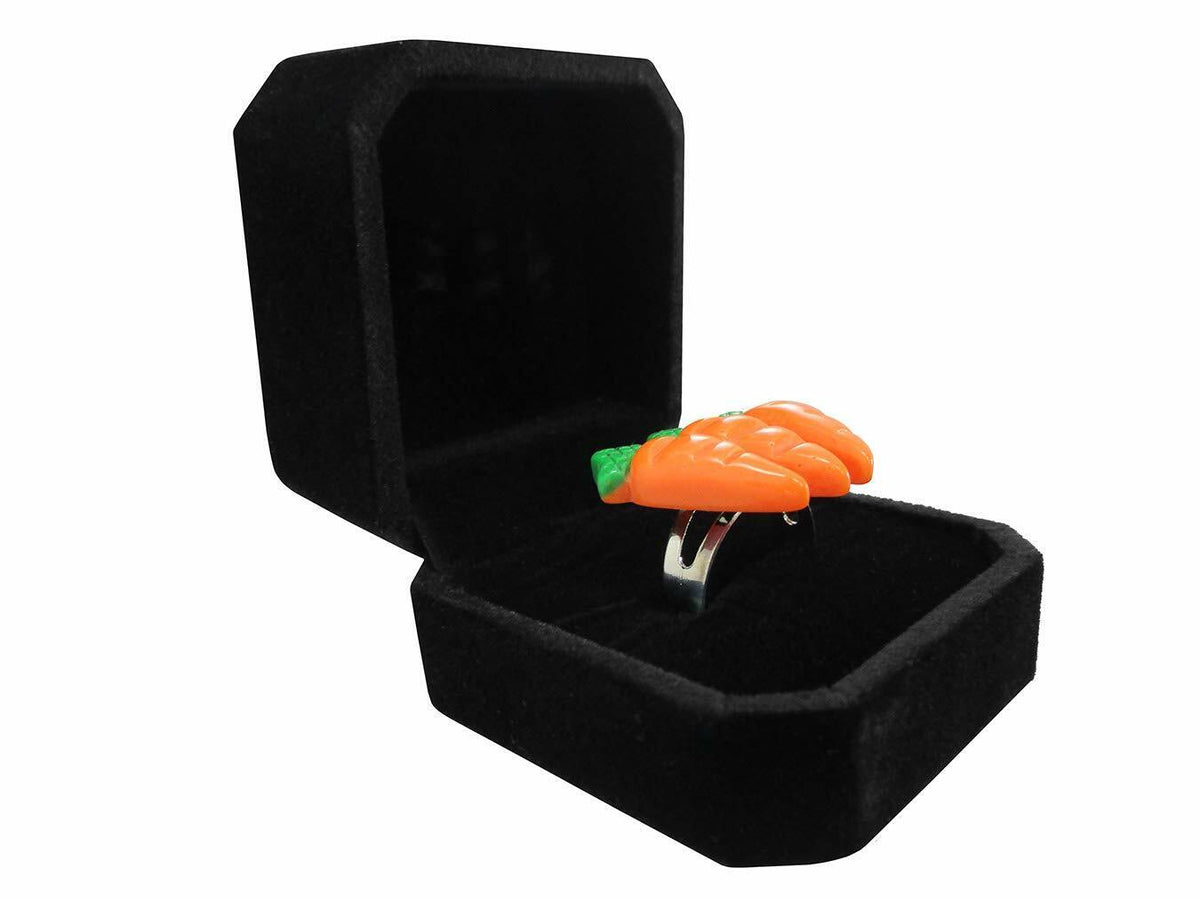 The Ultimate “Three Carrot” Engagement Ring – Hilarious Proposal Prank! 🥕🥕🥕💍