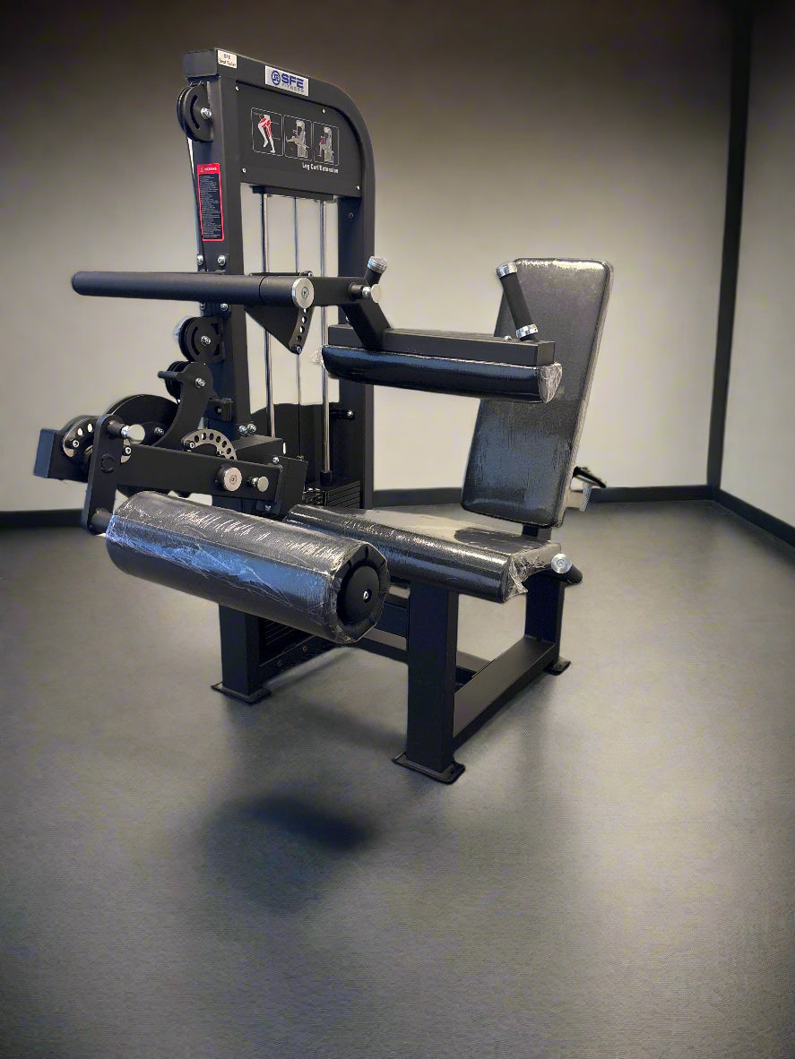 Selectorized Seated Leg Extension & Leg Curl Machine w/ 250lb weight stack (New)