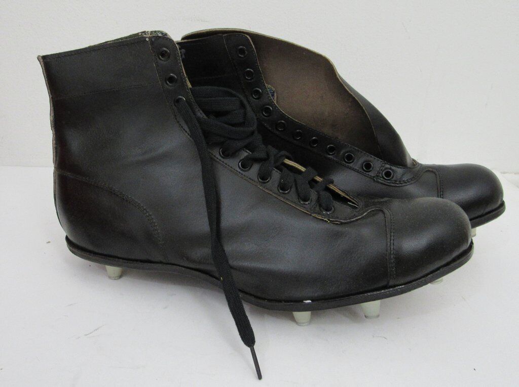 Pair of Vintage Wilson Riteweight Black Football Cleats Size 8.5  NIB 182908