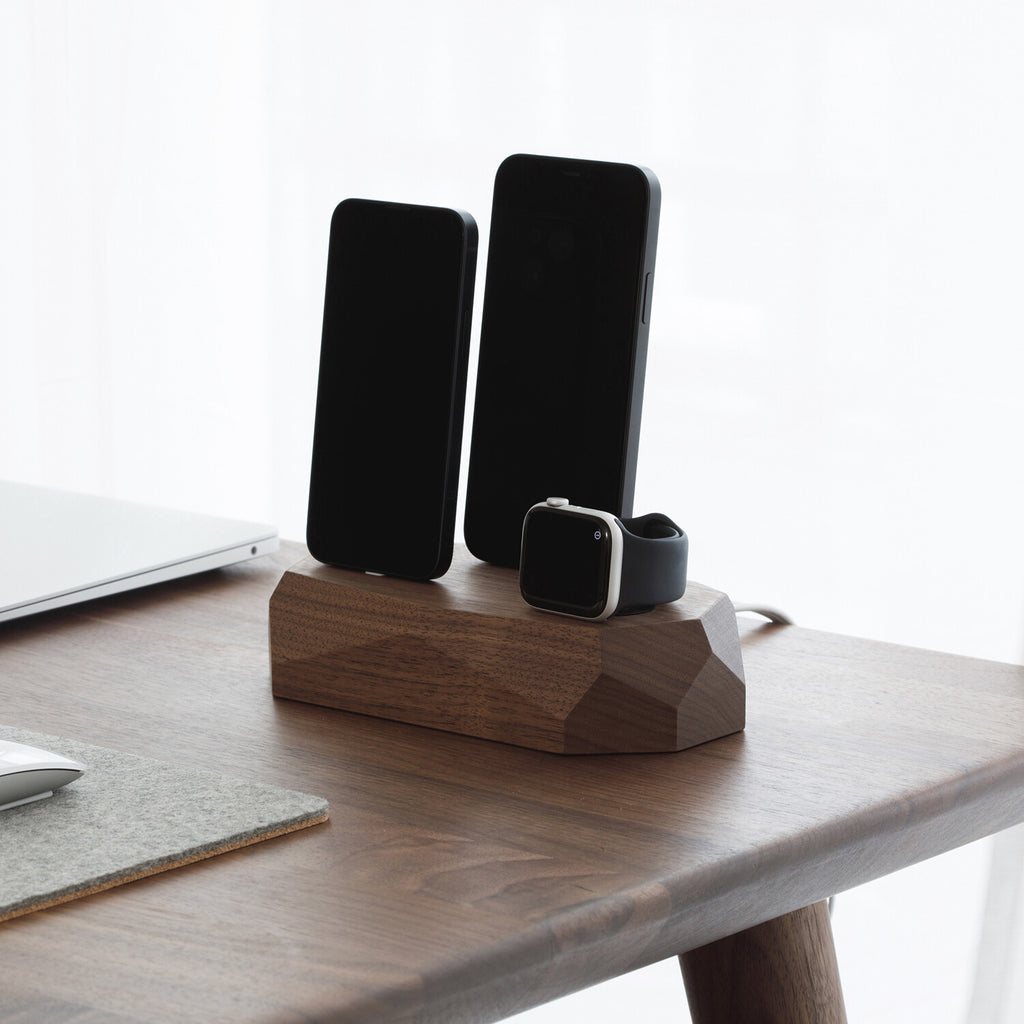 Triple Dock // Walnut