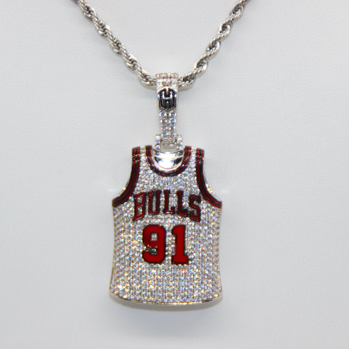 Chicago Bulls Dennis Rodman #91 Jersey Pendant Necklace – Premium Zircon Basketball Fan Gift