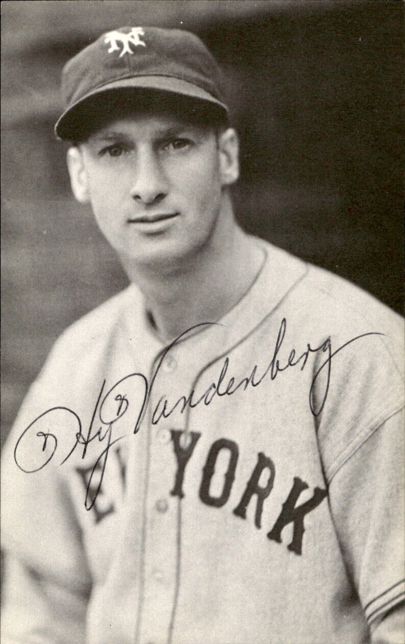 Hy Vandenberg NY Giants d. 1994 Signed/Autographed 3x5  Photo 179287