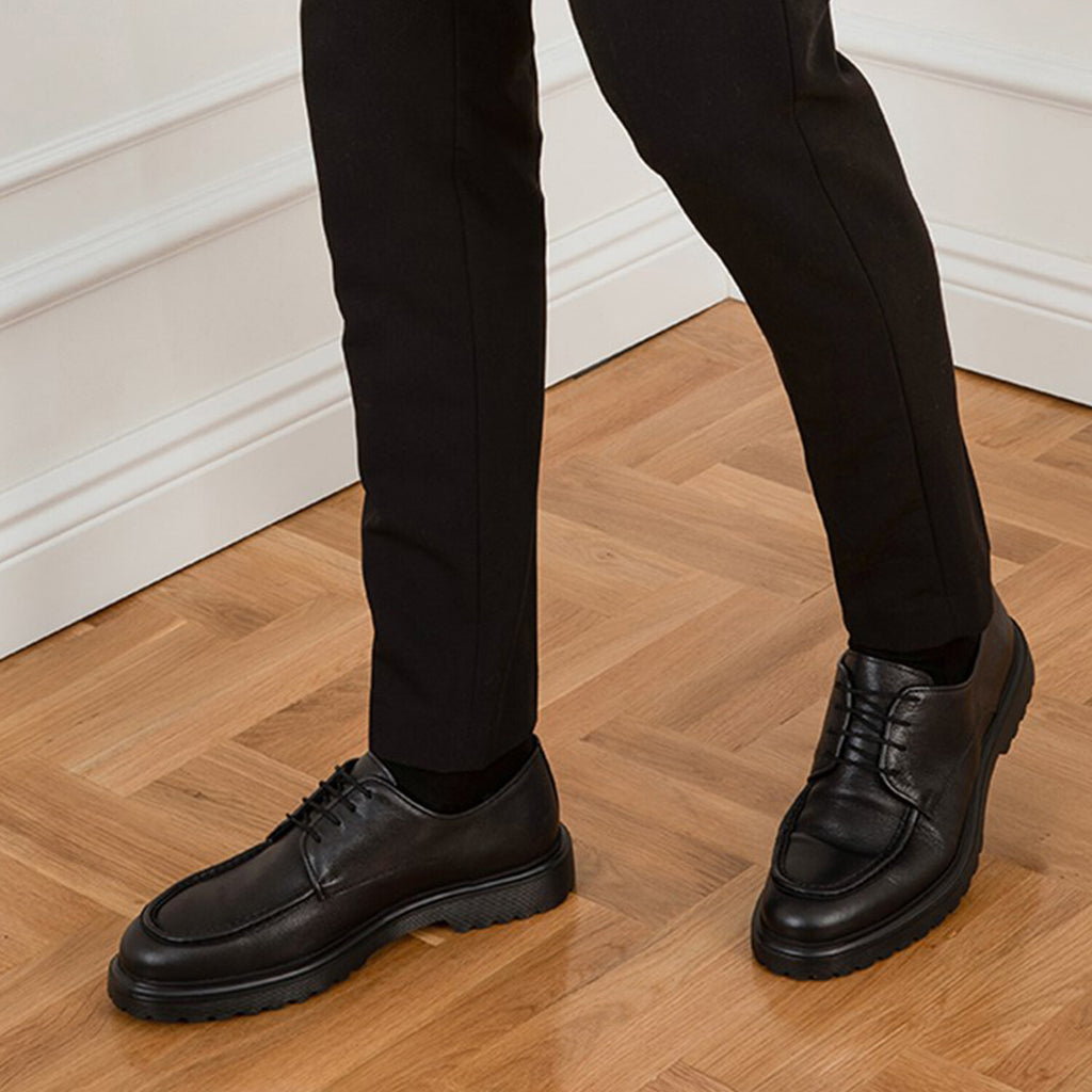 Nowra Antique Leather Men's Daily Shoe // Black