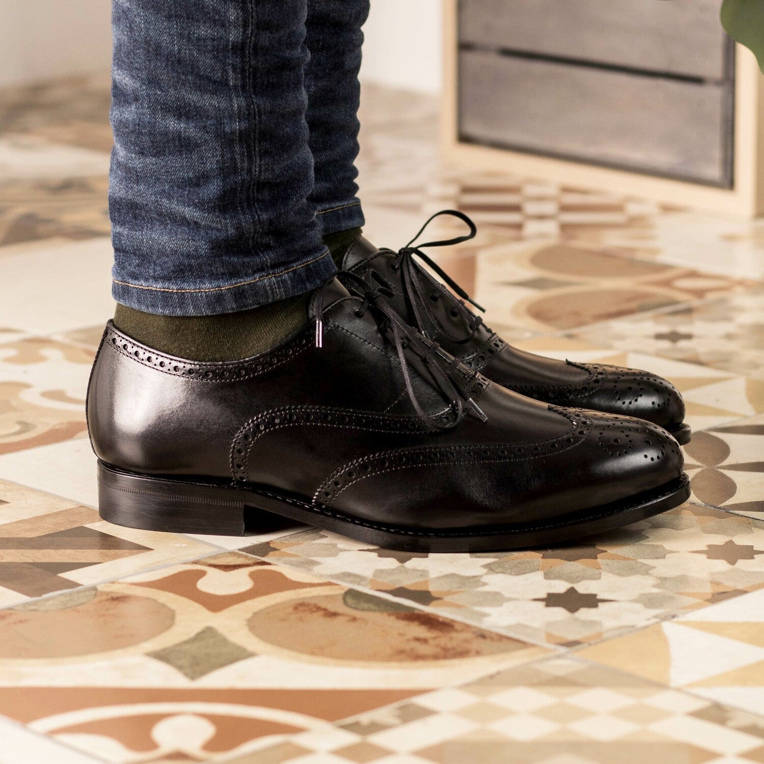 James Wingtip Derby // Black