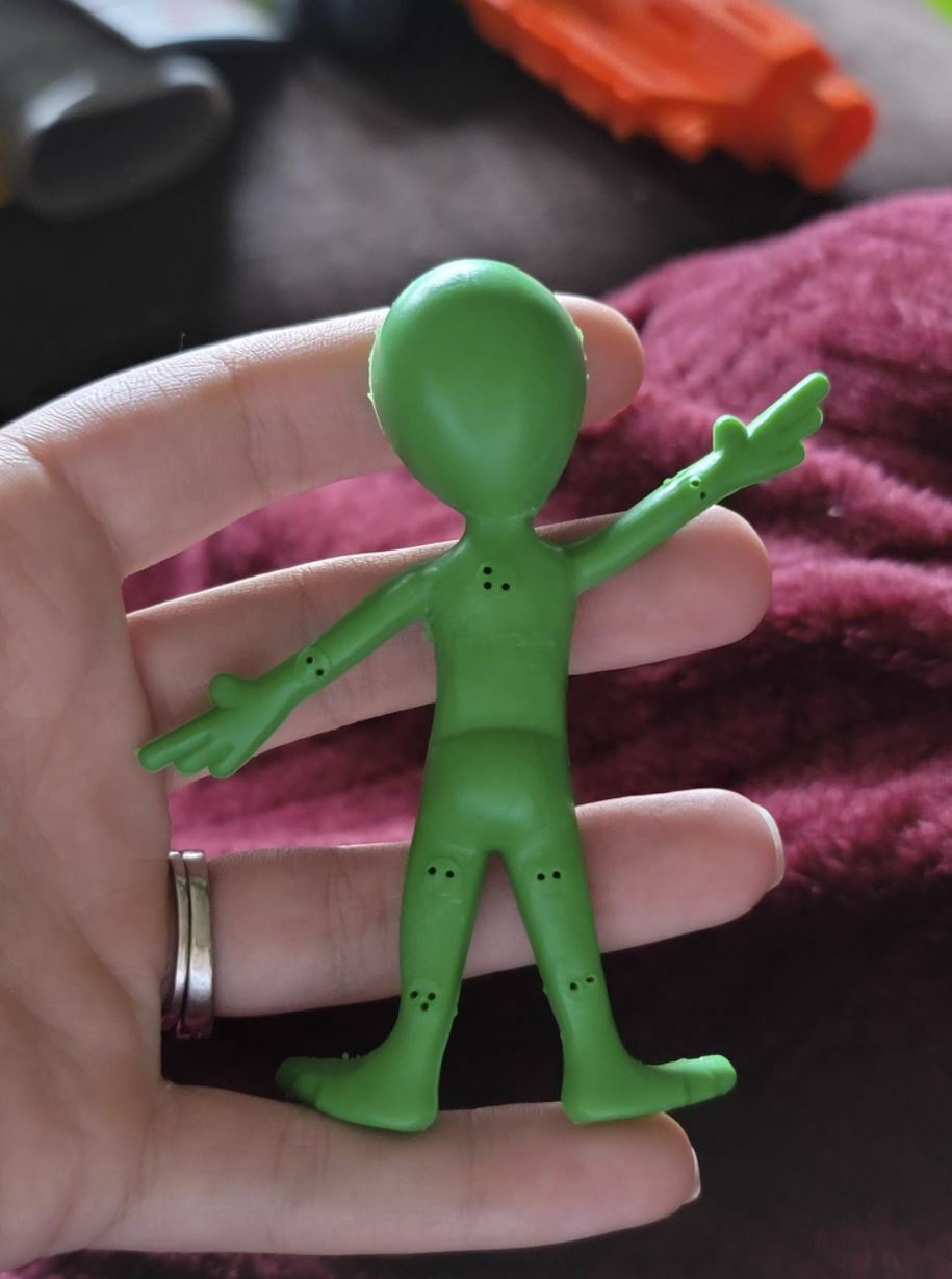 👽 120-Pack Green Bendable Aliens – Party Favor Extraterrestrials