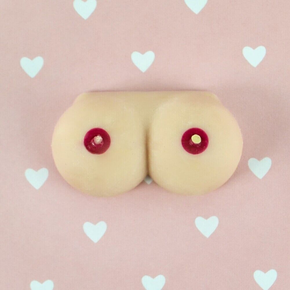 🍒 Grow Your Own Boobs – Expands 600% in Water!