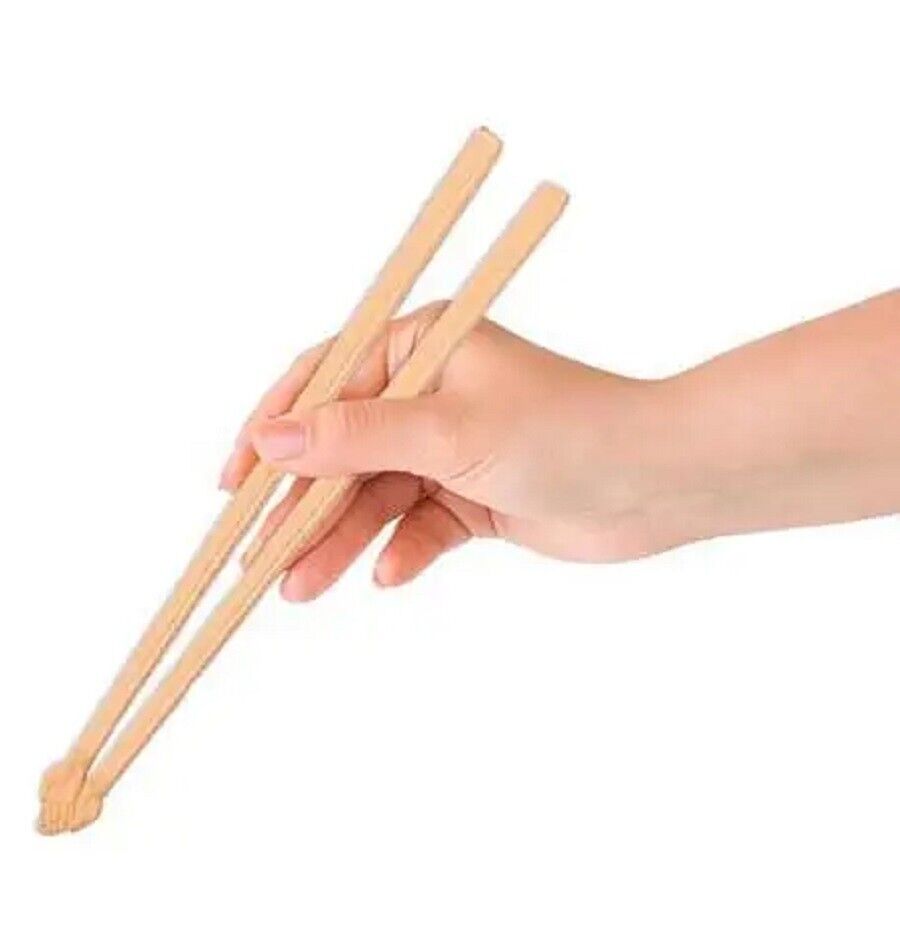 🥢 "HELPING HANDS" Chopsticks – Gag Gift for Foodies & Beginners
