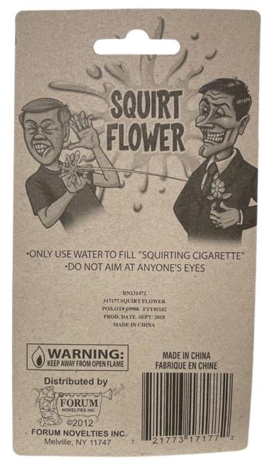 Classic Squirt Flower Gag – Red Rose Prank Toy for Costumes & Laughs 🌹💦🤣