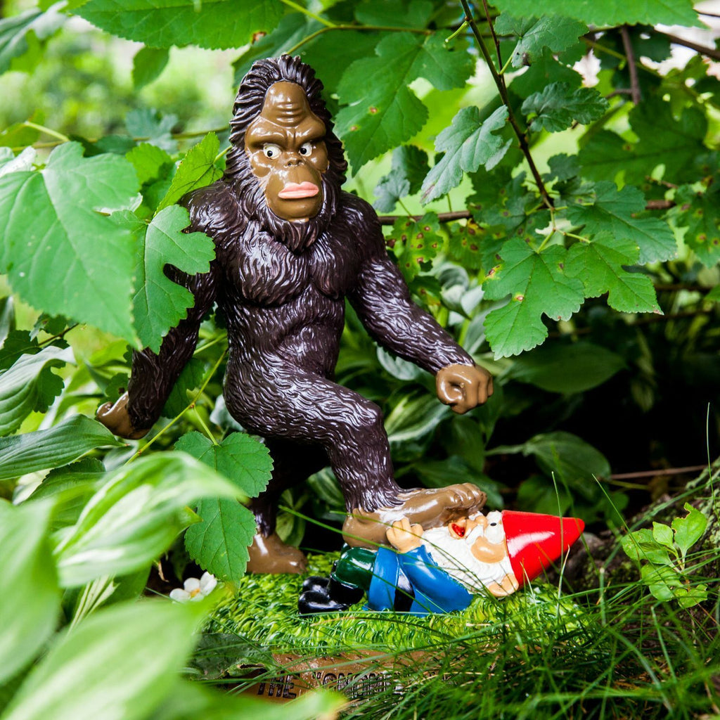 🦶 The BigFoot Gnome Wrecker – Giant Garden Gnome Smasher