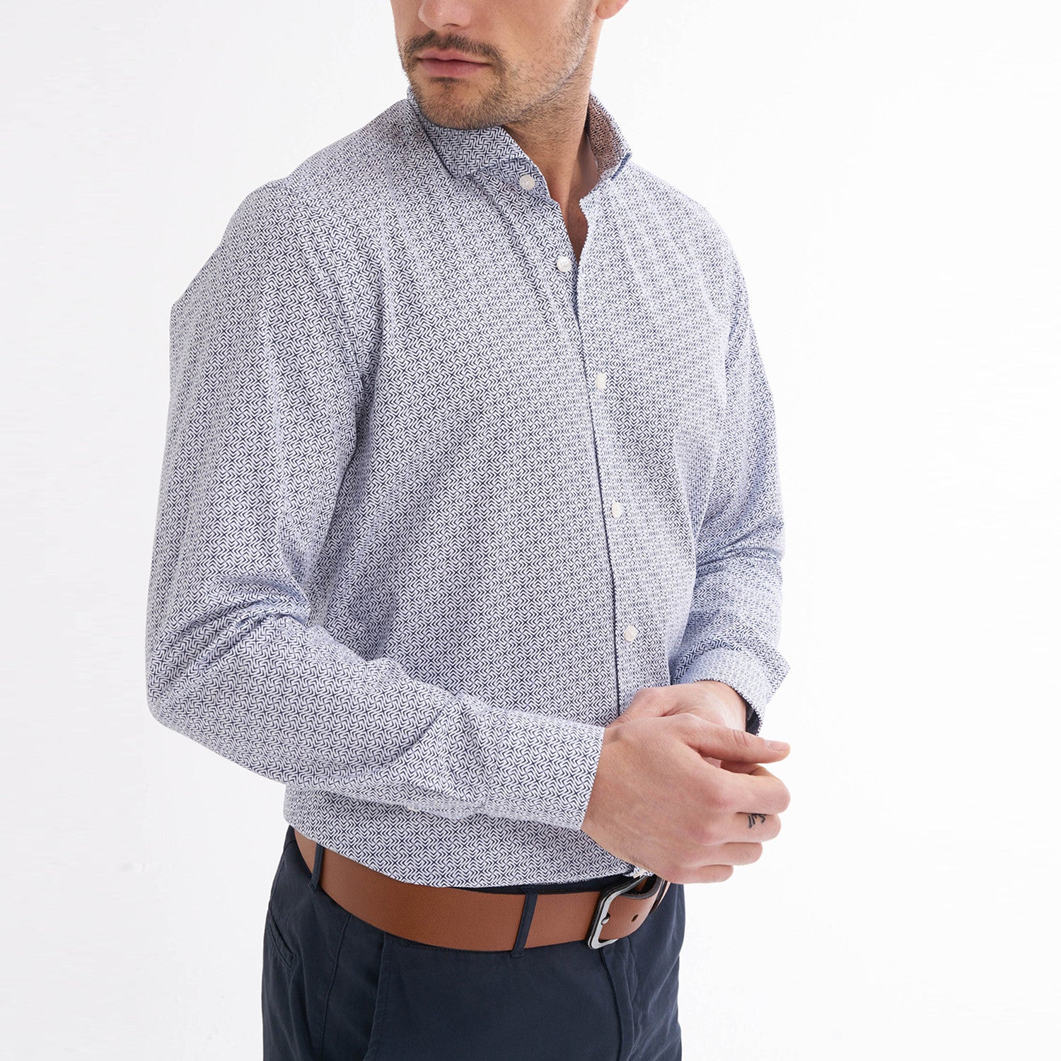 Fidelio Button-Up Shirt // White + Navy