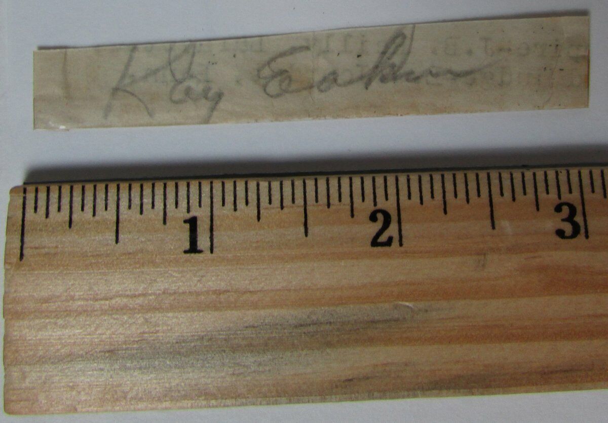 Kay Eakin Arkansas Razorbacks/New York Giants Signed Cut  PSA/DNA 145107