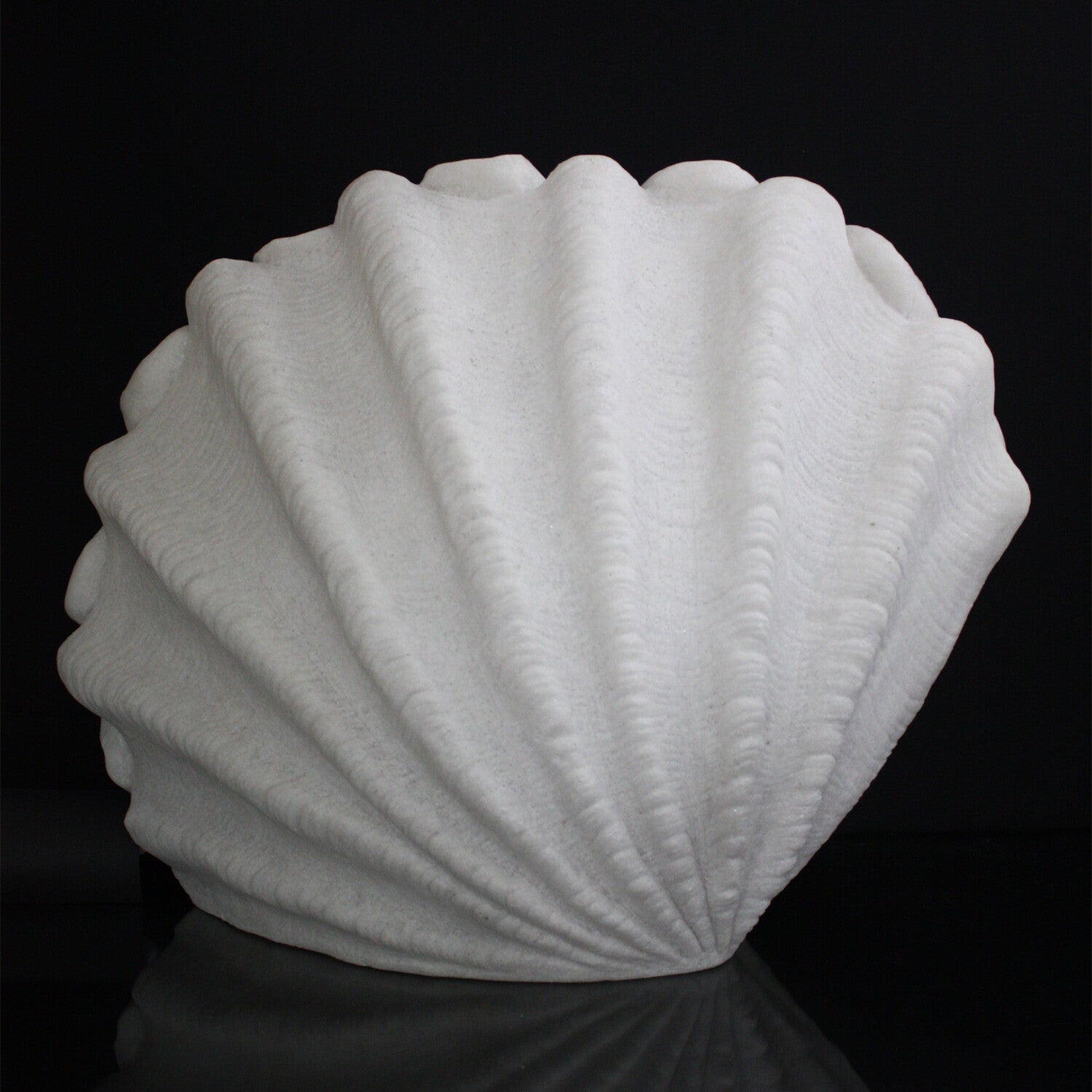Cast Resin Standing Shell Lamp