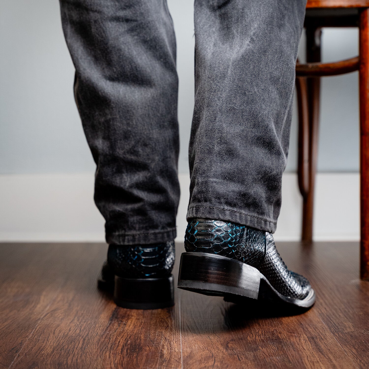 Western Collection Missouri // Python Leather Cowboy Boot // Black + Blue