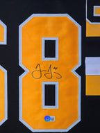 Framed Pittsburgh Penguins Jaromir Jagr Autographed Signed Jersey Beckett Holo