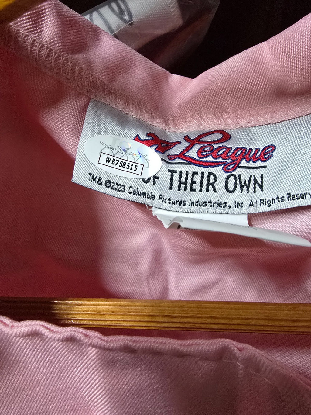 League Of Their Own Signed Uniform Geena Davis  Lori Petty Schram Cavanagh Jsa