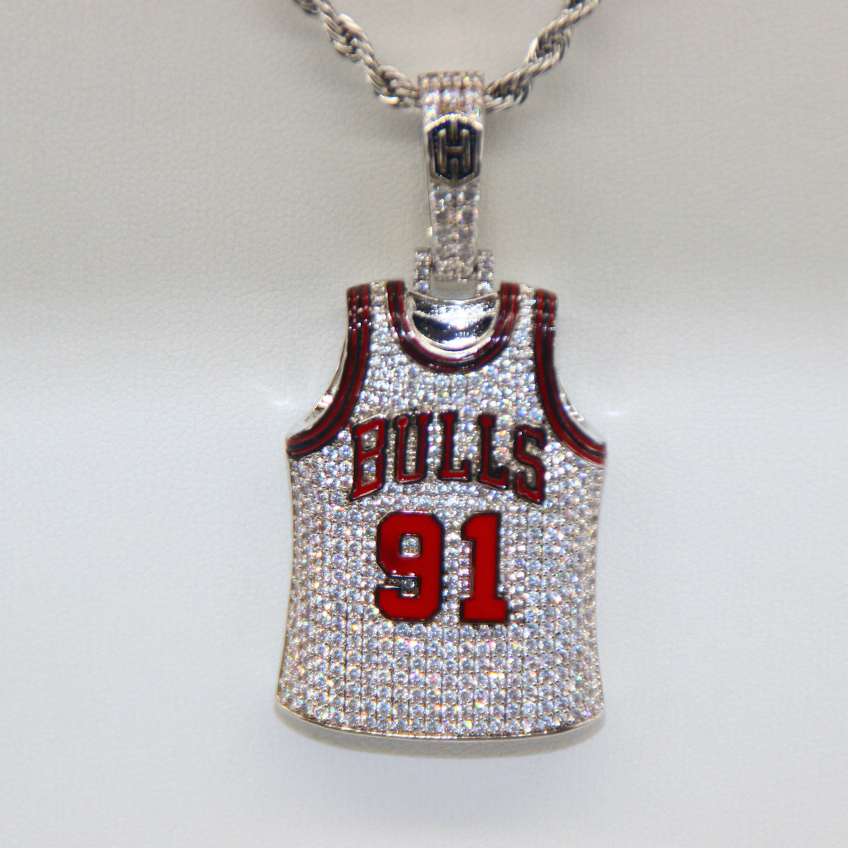 Chicago Bulls Dennis Rodman #91 Jersey Pendant Necklace – Premium Zircon Basketball Fan Gift