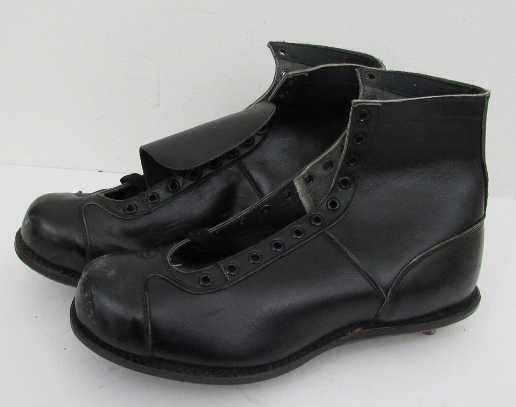 Pair of Vintage Brooks Black Football Cleats Size 5  NIB 182905