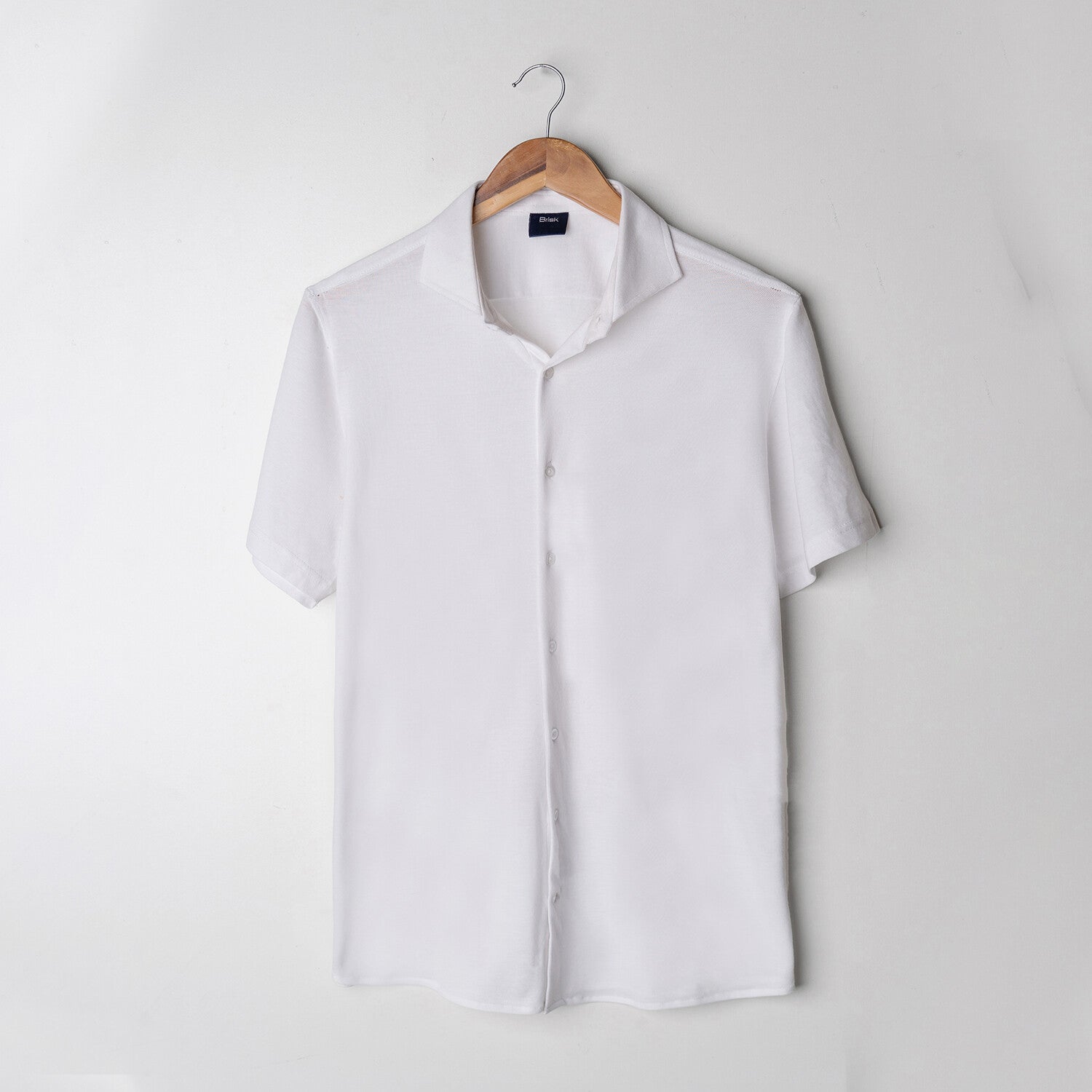 Feather Soft Piqué Button Front Shirt // White