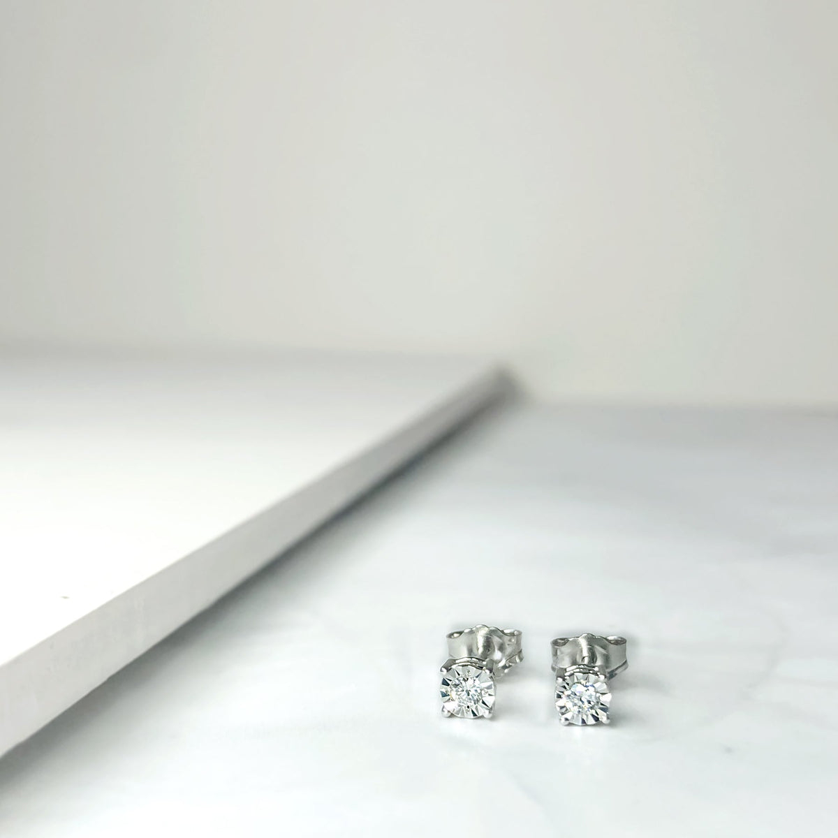 .925 Sterling Silver 1/10 Cttw Round Brilliant-Cut Lab Grown Diamond Miracle-Set Stud Earrings (F-G Color, VS1-VS2 Clarity)