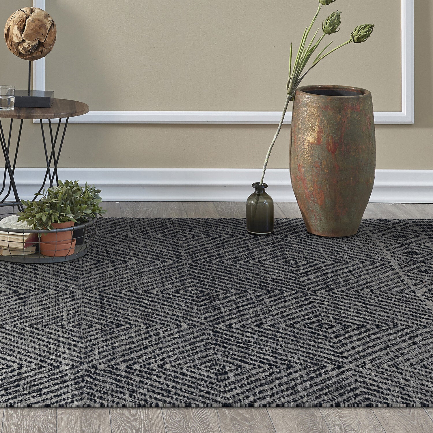 Hudson 2463 // Gray + Black