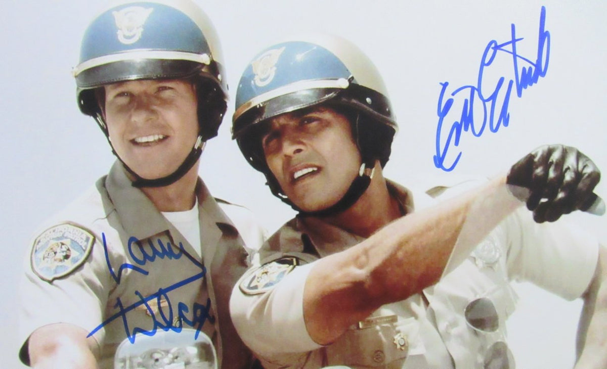 Larry Wilcox/Erik Estrada Dual-Autographed 11x14 Photo "Chips" Beckett 183366