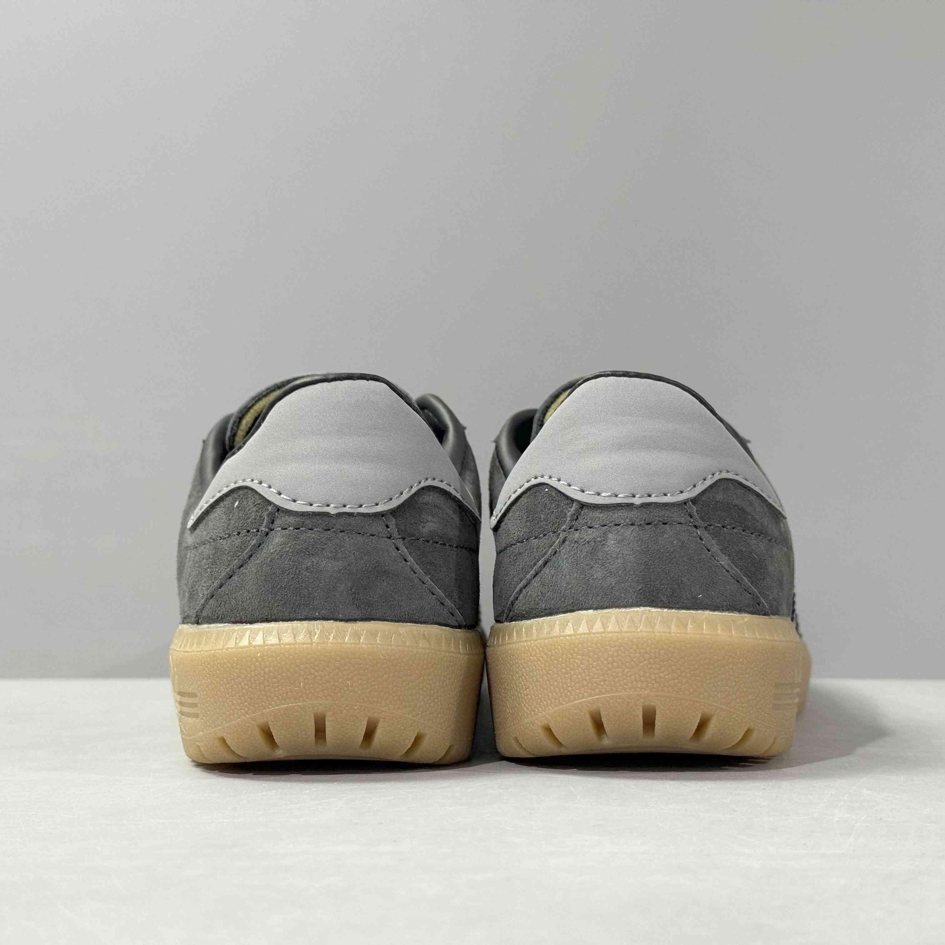Adidas Originals Bermuda 'Carbon, Grey Four & Gum'