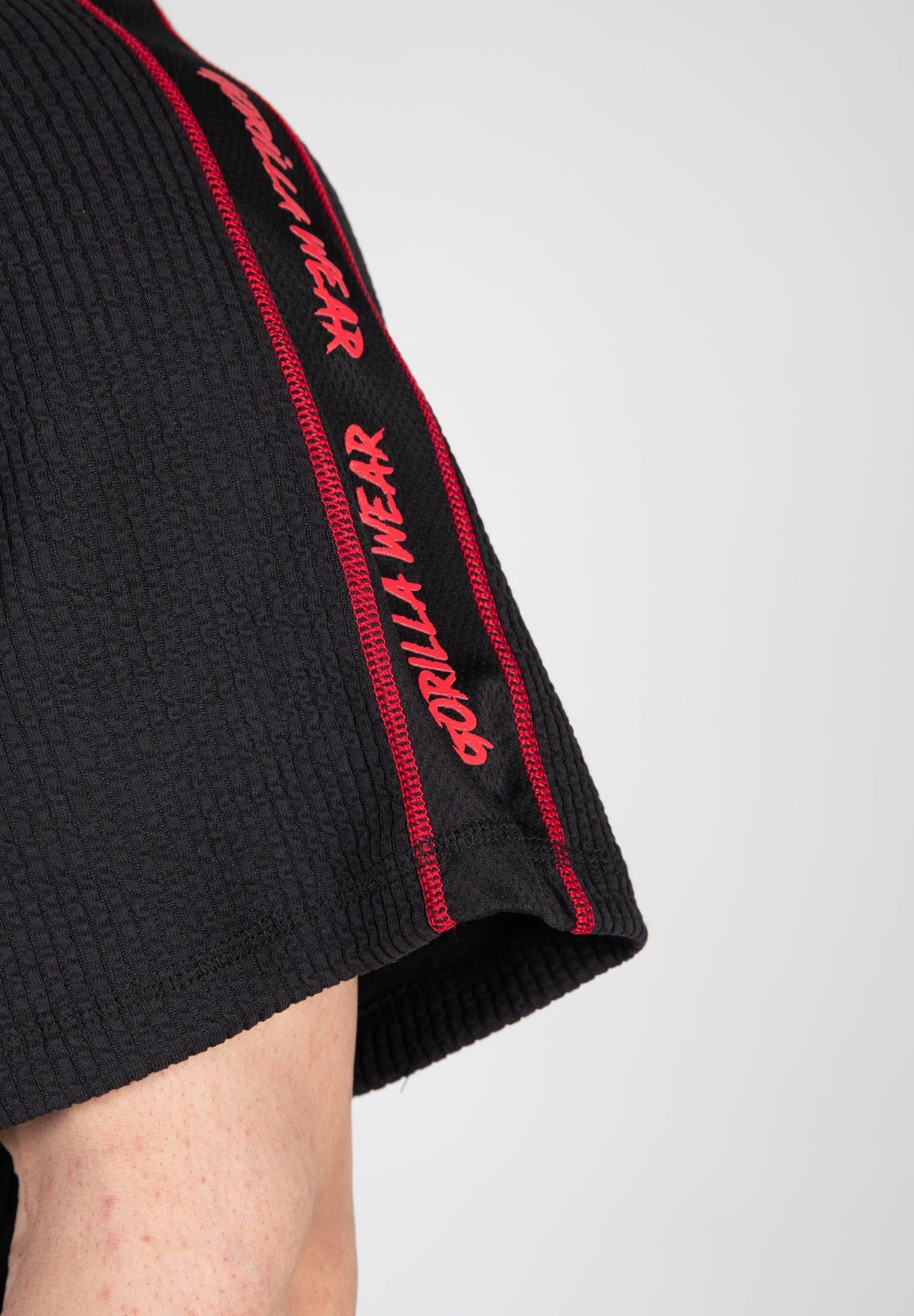 Buffalo Old School Top -Black/Red