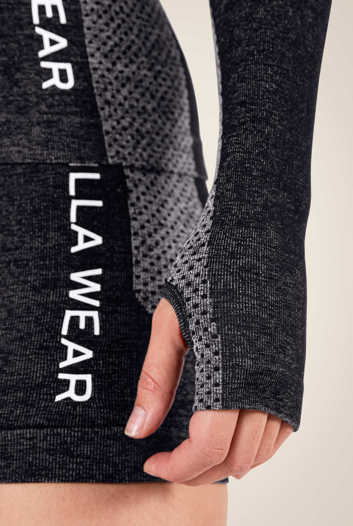 Selah Seamless Long Sleeve- Black