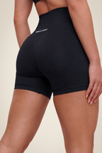 Quincy Seamless Shorts - Black