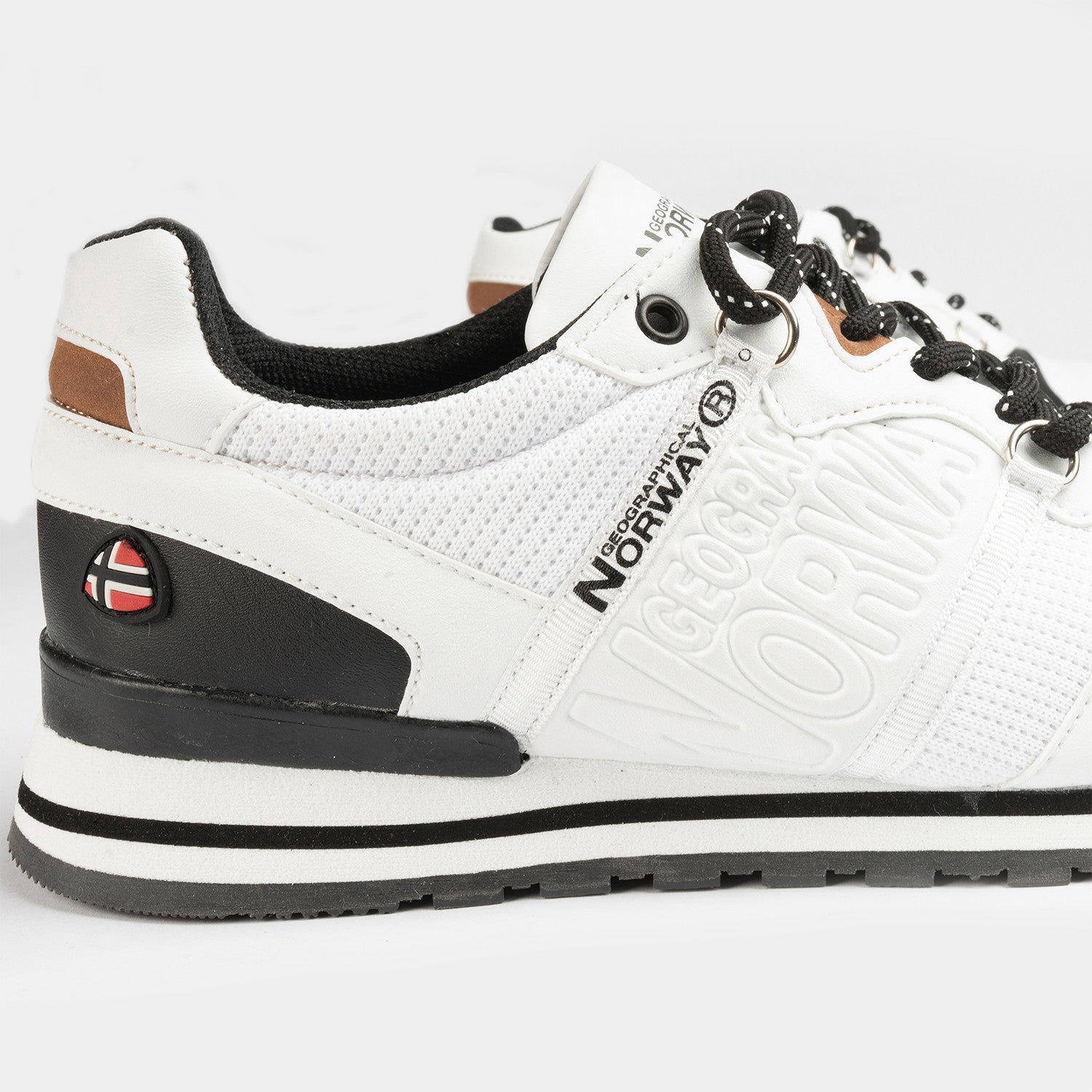 Cole Sneaker // White