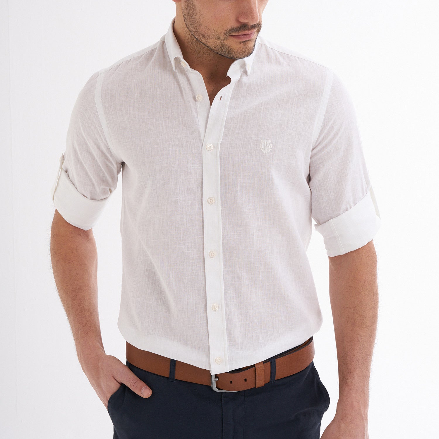 Ric Linen Button-Up Shirt // White