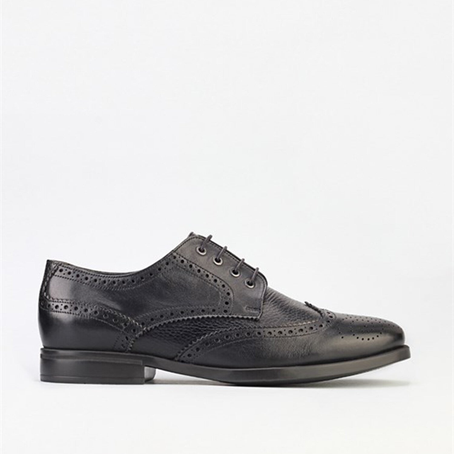 Conner Lace-Up Dress Shoes // Black