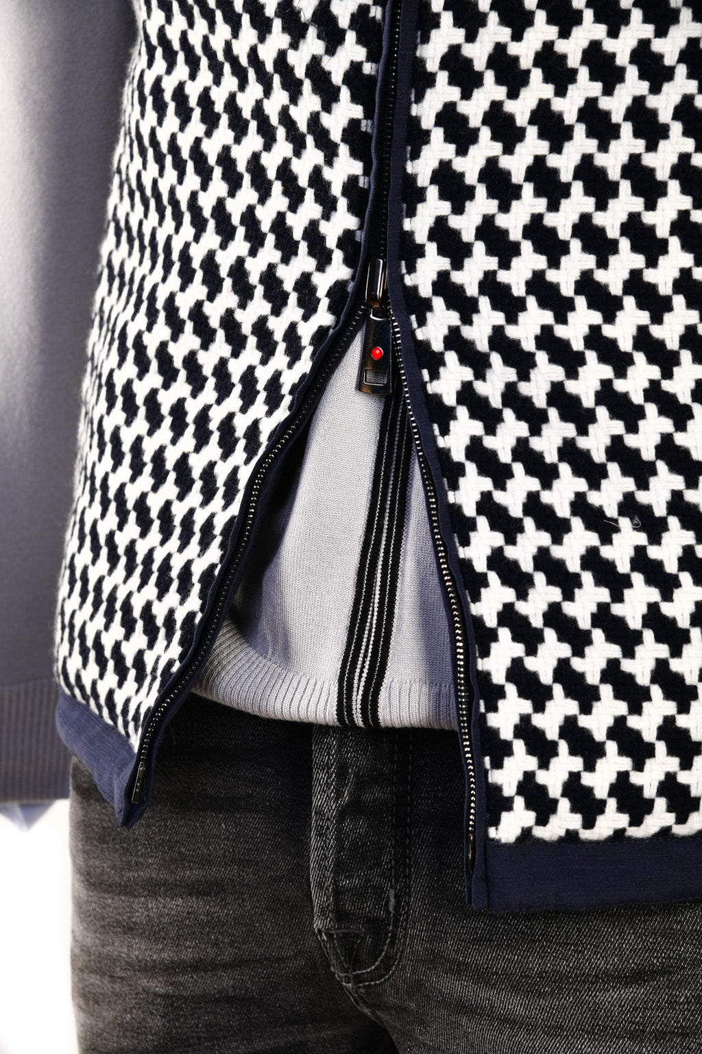 Kired by Kiton Gange Reversible Silk-Linen Vest