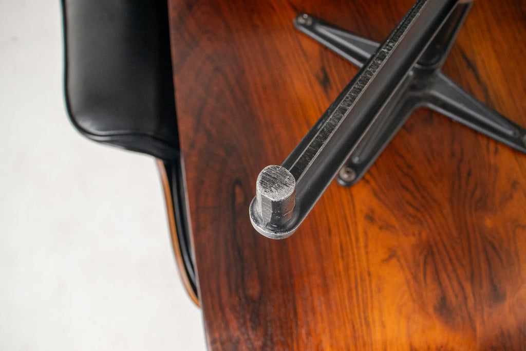 Early 1st Generation Eames Lounge Chair and Ottoman in Brazilian Rosewood finished in Gunstock Oil by Herman Miller