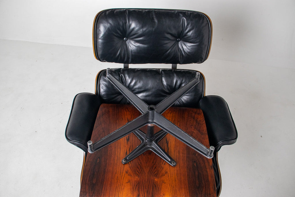 Early 1st Generation Eames Lounge Chair and Ottoman in Brazilian Rosewood finished in Gunstock Oil by Herman Miller