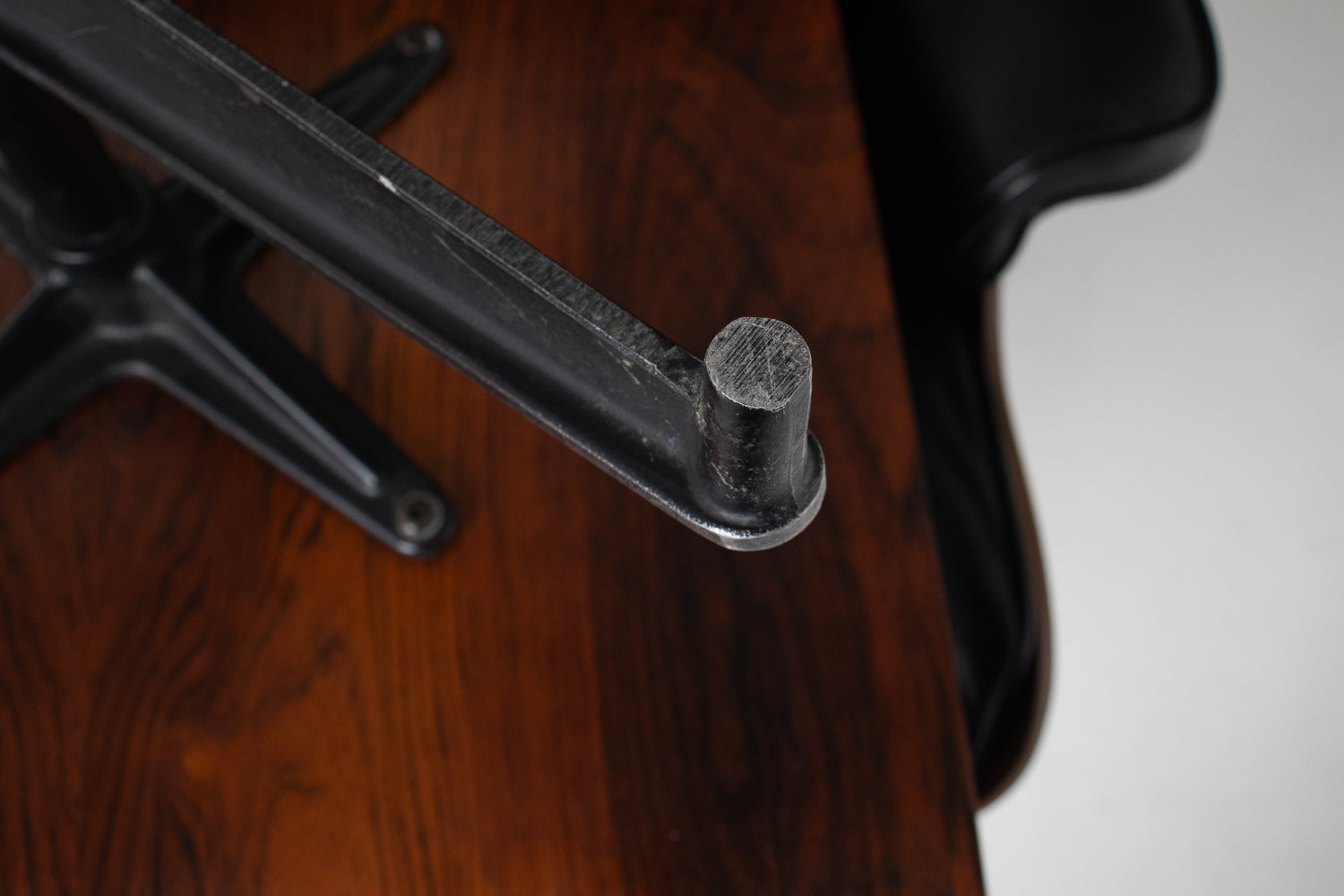 Early 1st Generation Eames Lounge Chair and Ottoman in Brazilian Rosewood finished in Gunstock Oil by Herman Miller
