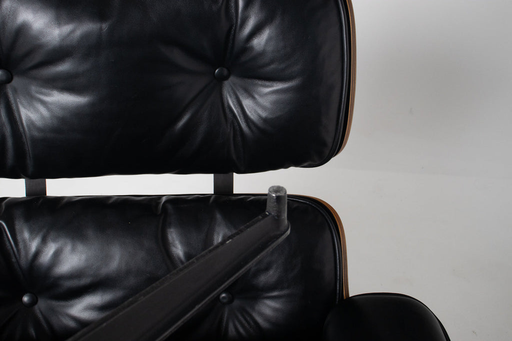 Early 1st Generation Eames Lounge Chair and Ottoman in Brazilian Rosewood finished in Gunstock Oil by Herman Miller