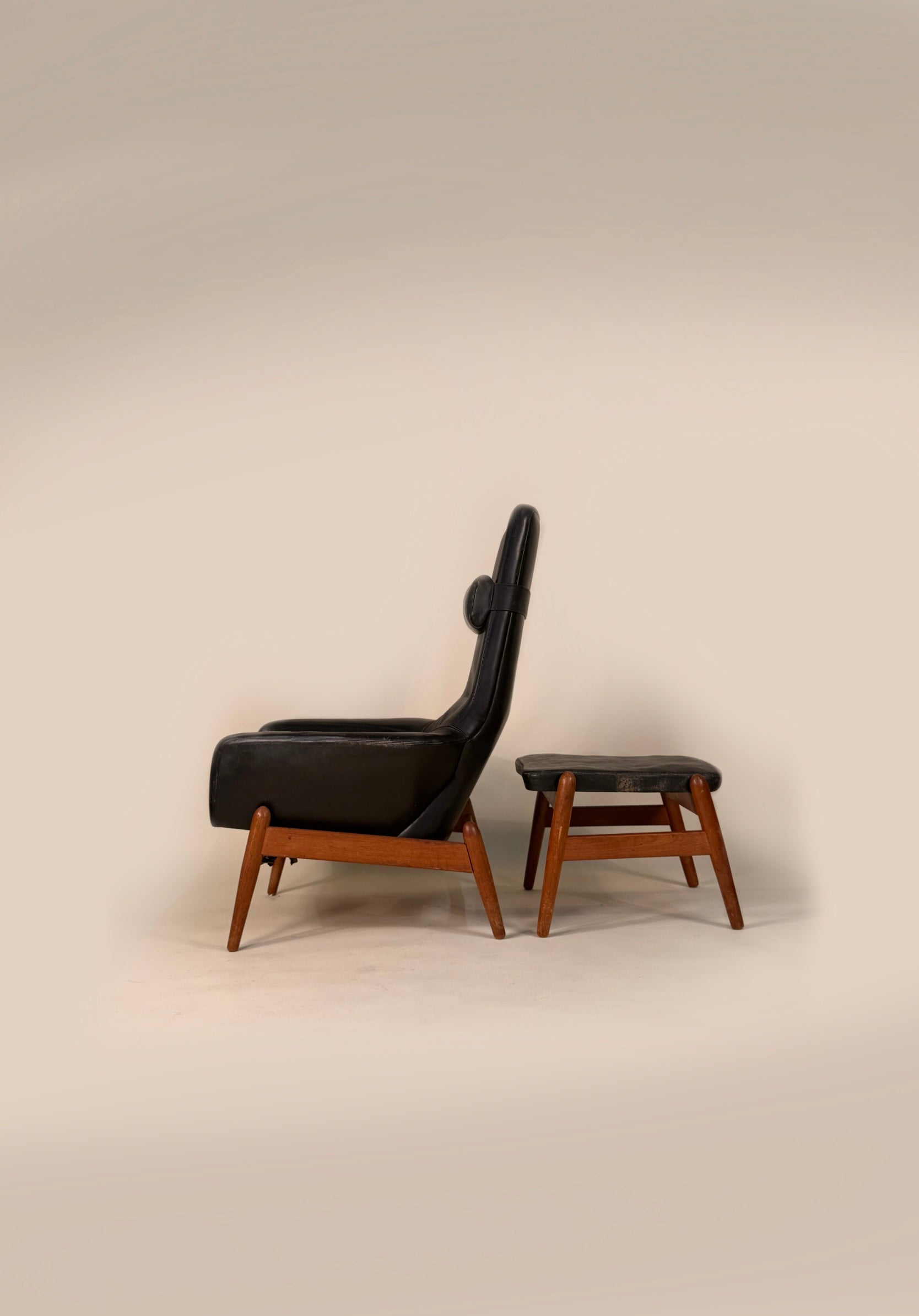 Rare Arnold Madsen & Schubell - MS30 High back Recliner