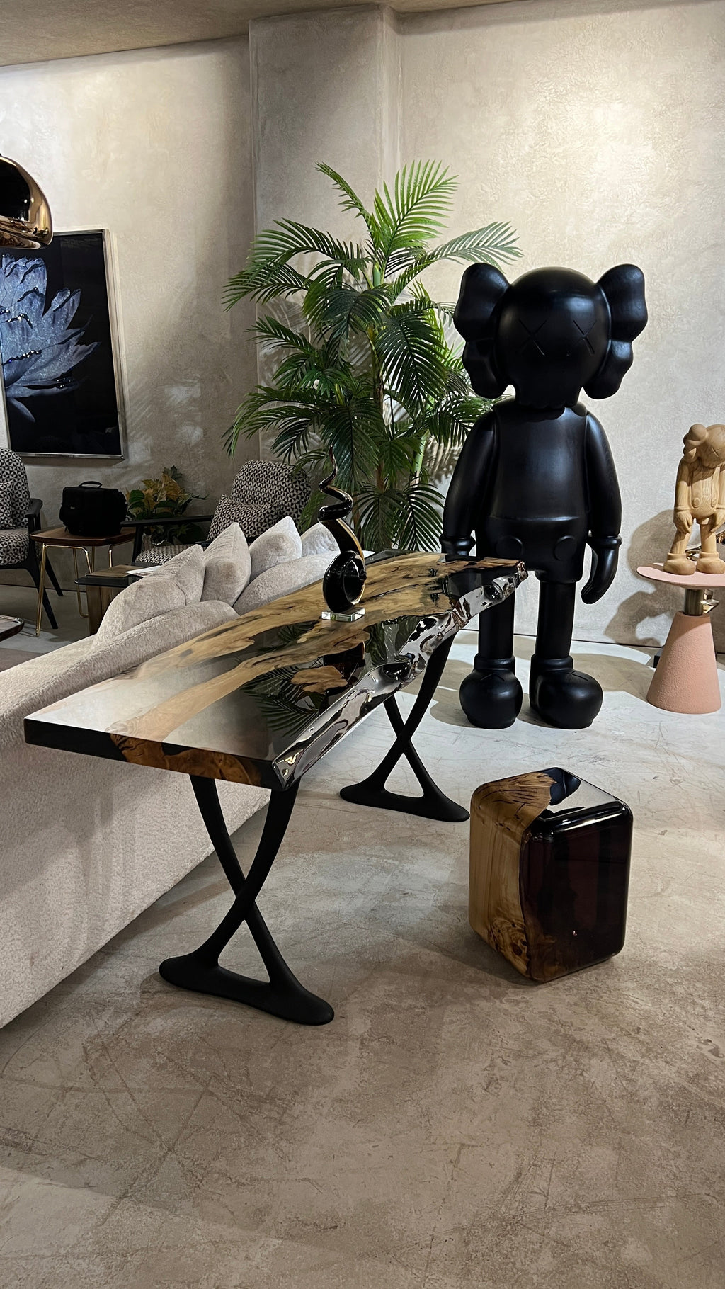 Resin Live Edge Console Table Made of Linden Wood - Foyer Table- Entryway Table