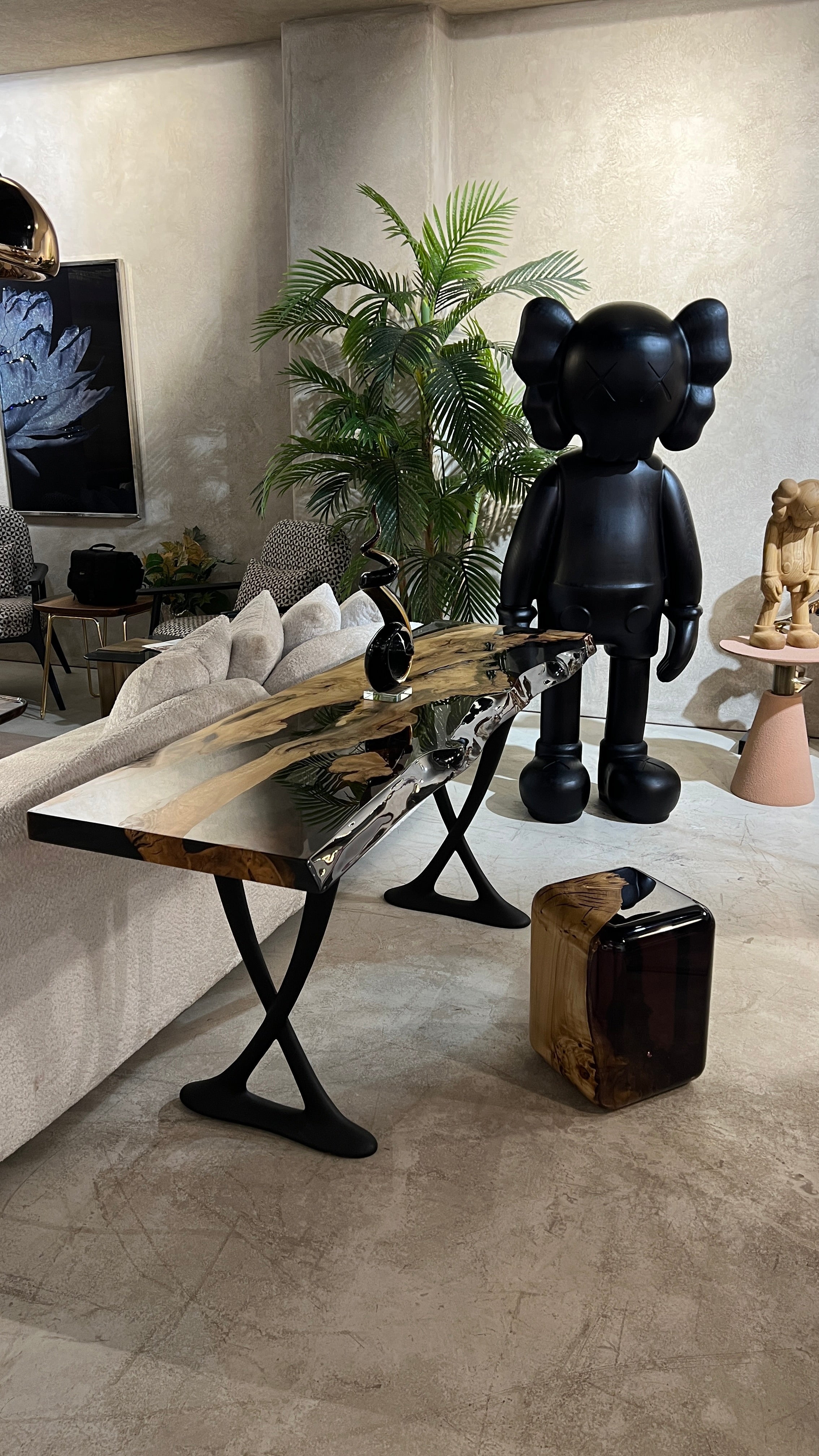 Resin Live Edge Console Table Made of Linden Wood - Foyer Table- Entryway Table