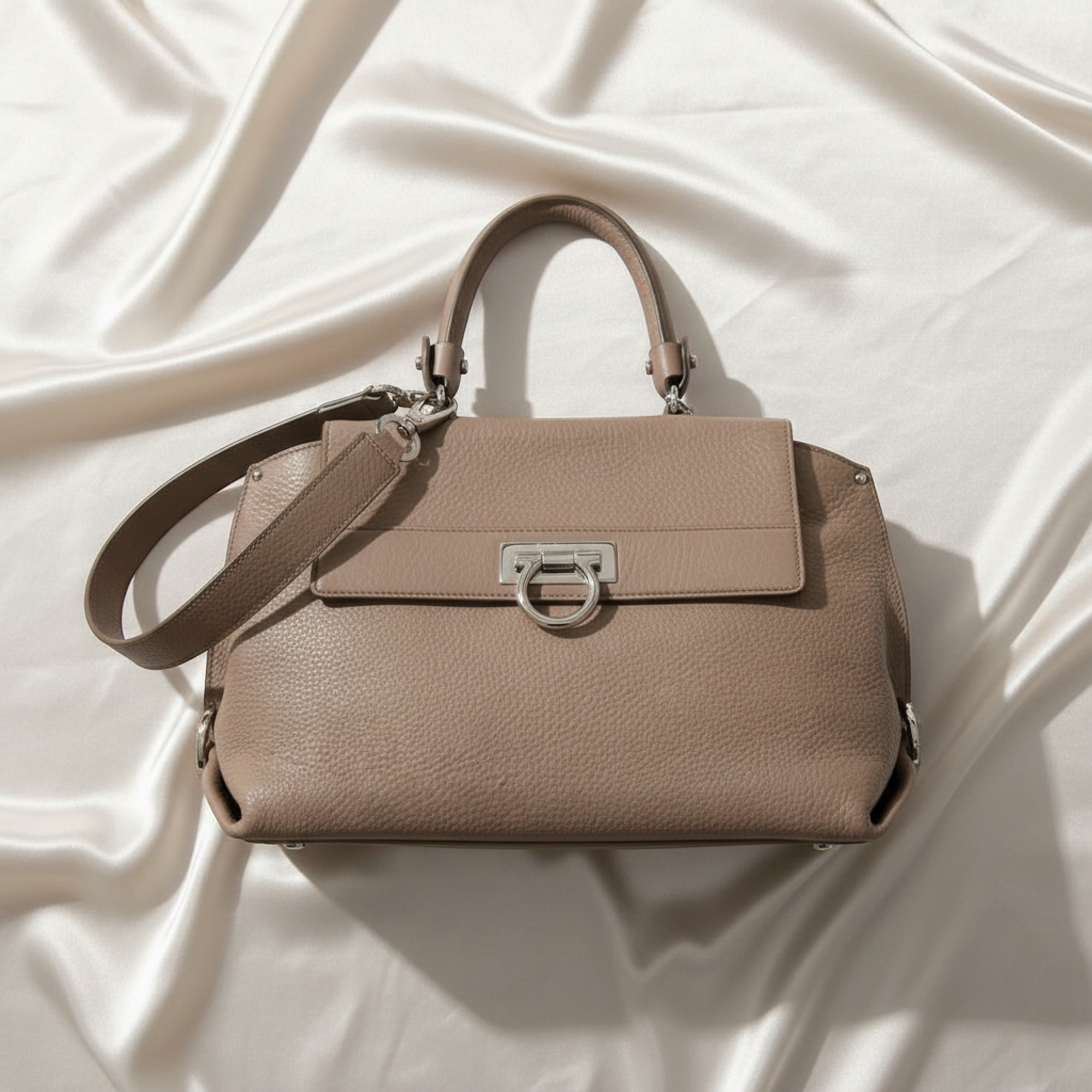 Salvatore Ferragamo Gancini · Medium Sophia