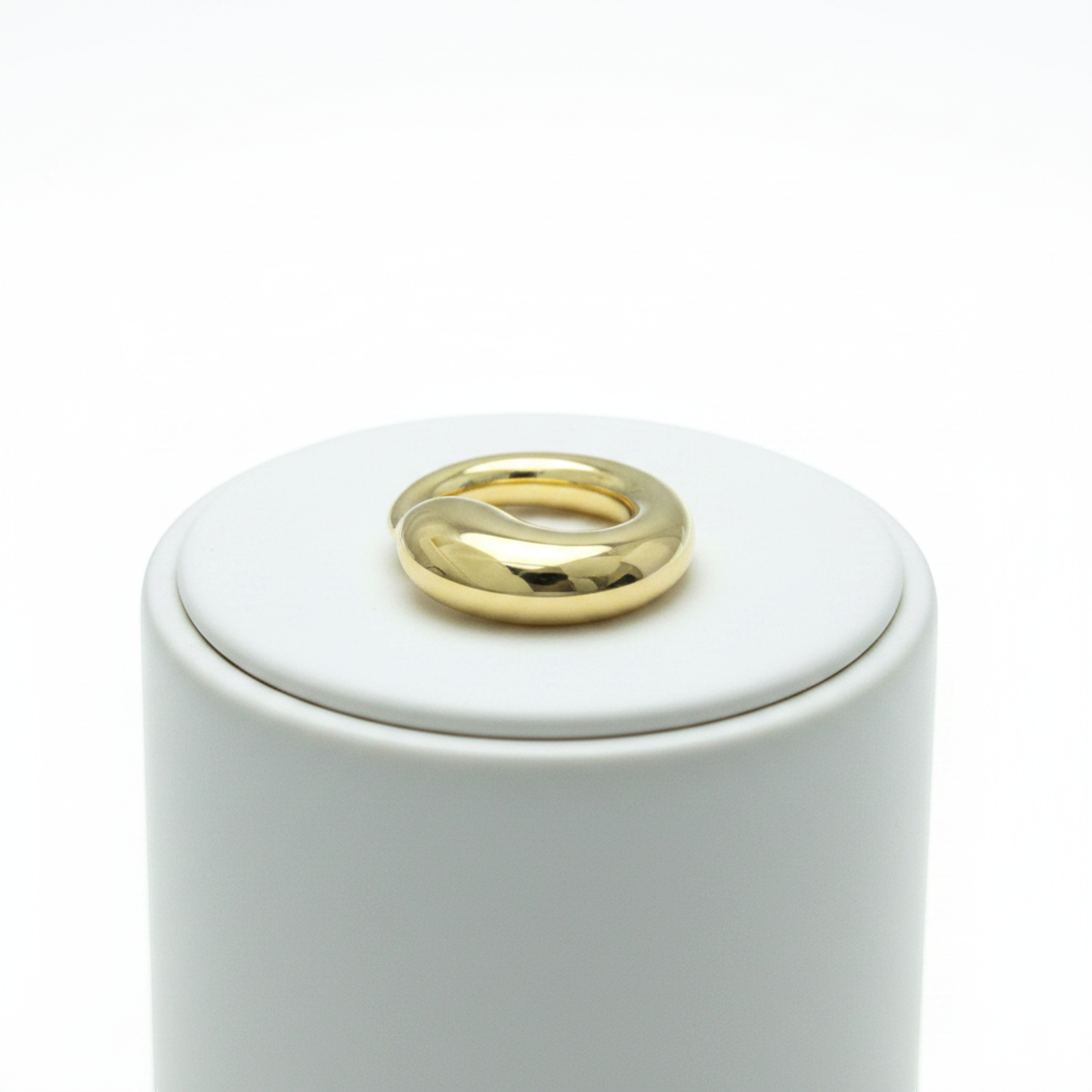 Tiffany Eternal Circle · 18K Yellow Gold