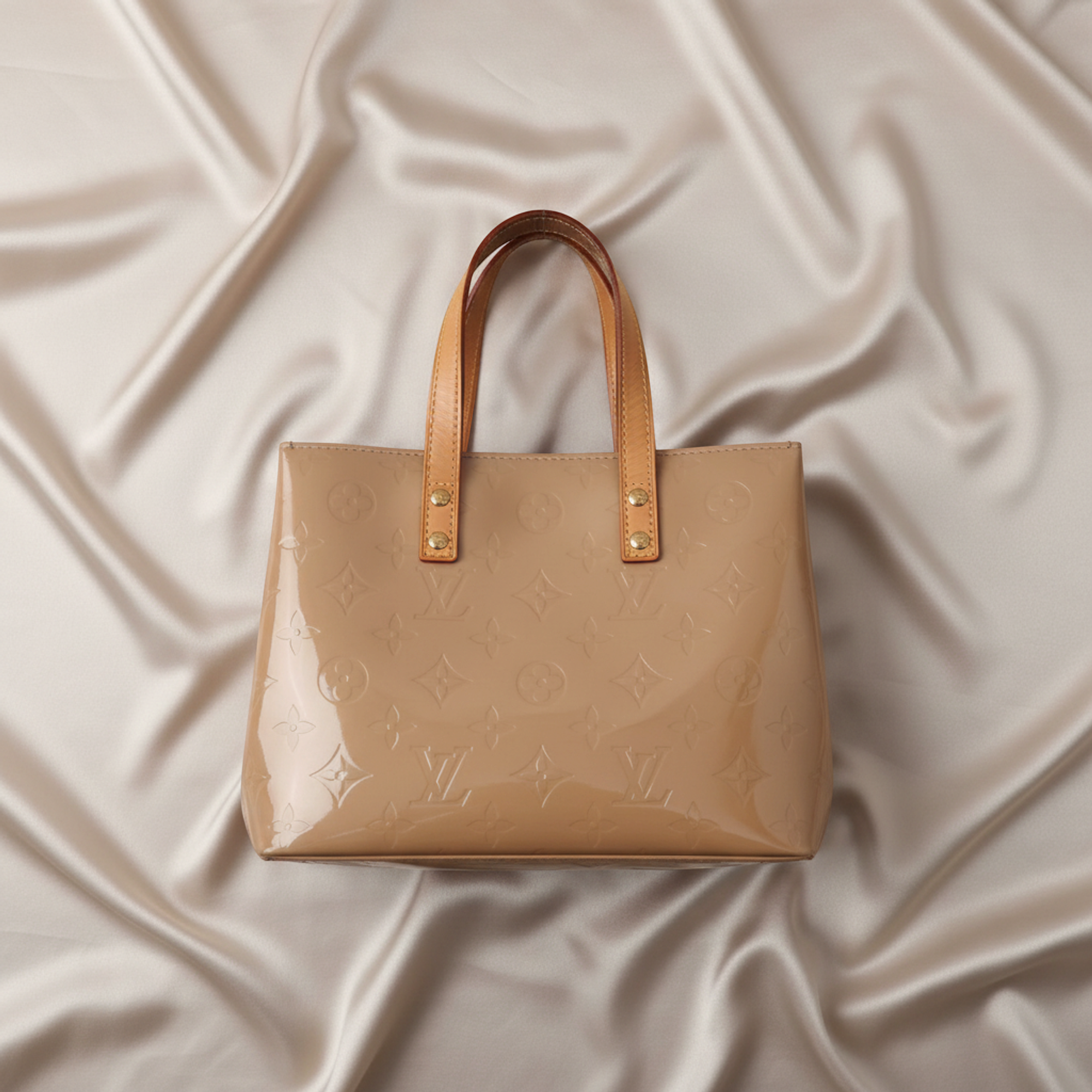 Louis Vuitton Reade PM · Monogram Vernis